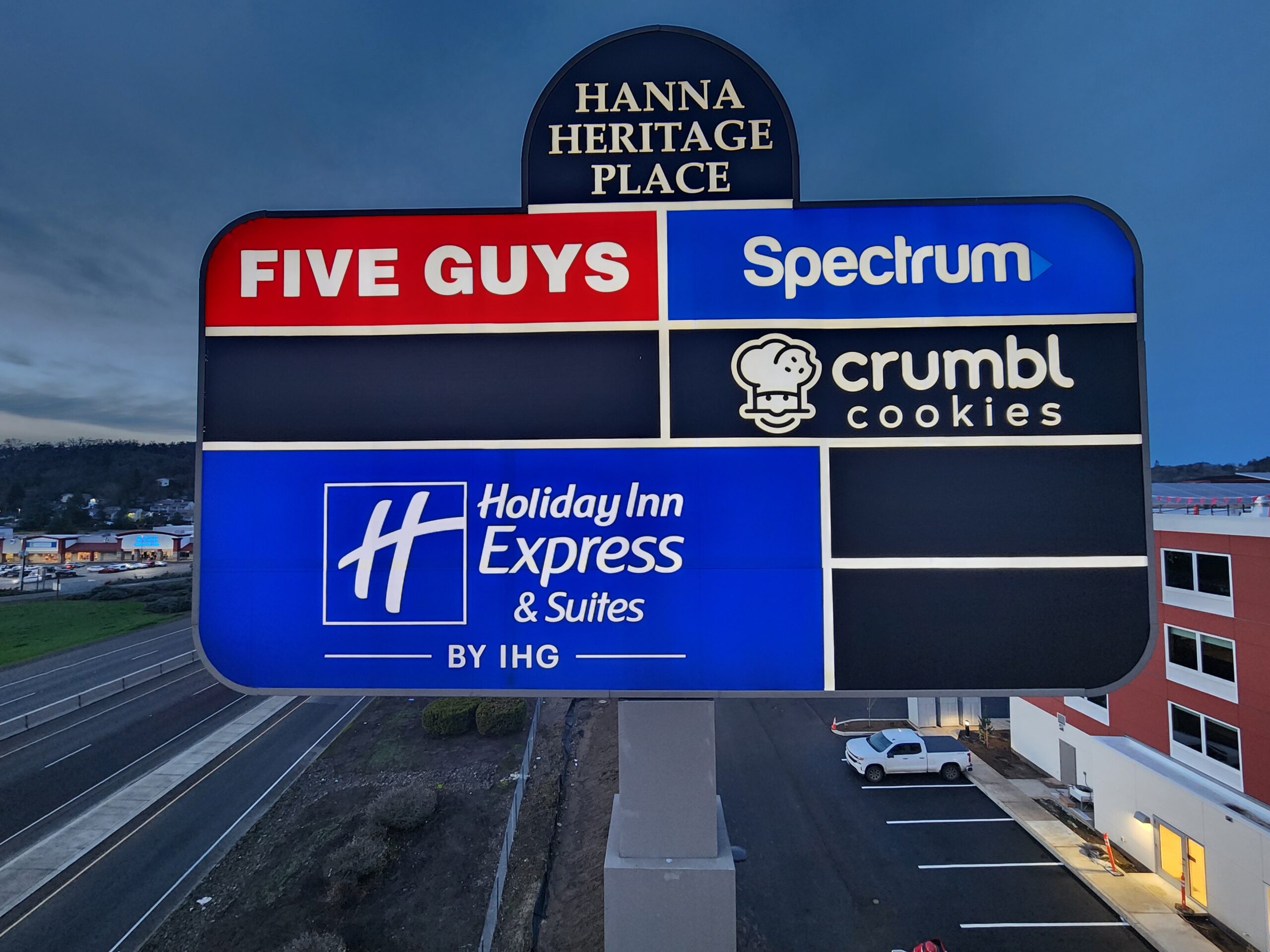 IMG_1636 Mulltiple business lit sign